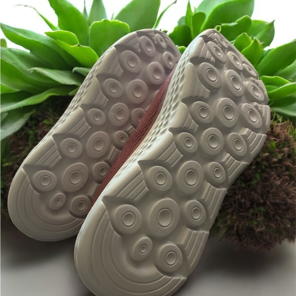 HUHV pink soft knit slip on Shoes NWOT Women’s Size 11 - Picture 4 of 5